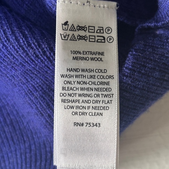 Christian Siriano 100% Extra Fine Merino Wool Purple Crew Neck Sweater - Picture 3 of 4